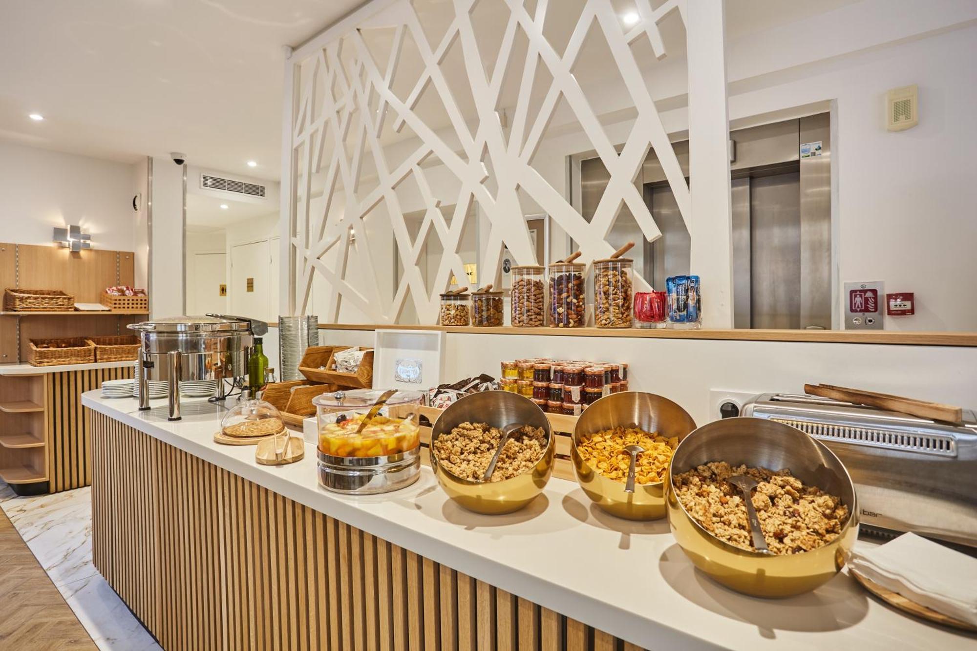 Hotel Gabriel Issy Paris Bagian luar foto